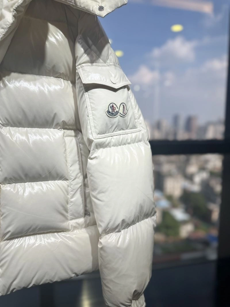 Snug Moncler Down Jackets 144797