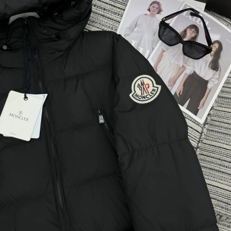 Moncler Down Jackets Classic 144783