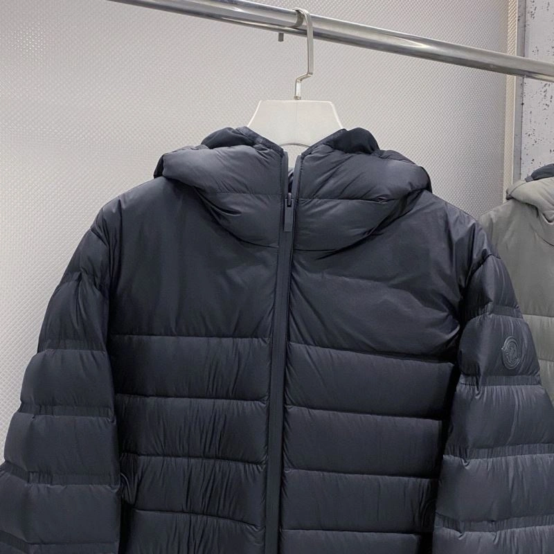 Fashionable Moncler Down Jackets 144779