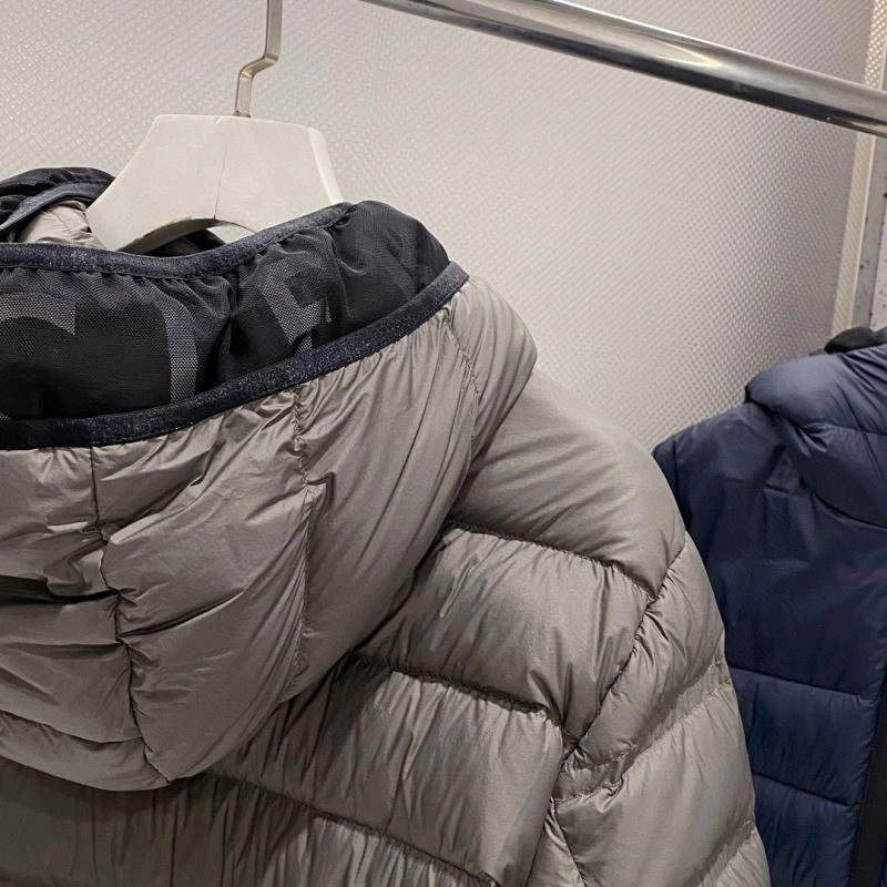 Moncler Down Jackets Flexible 144784