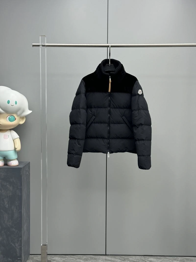 Moncler Down Jackets Supportive 144775