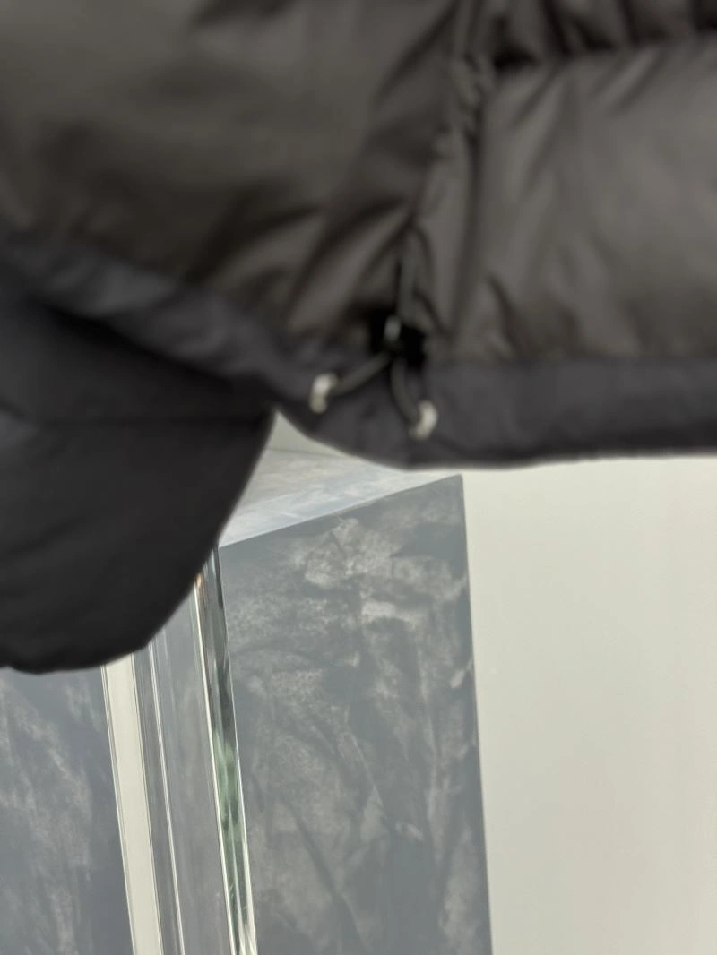 Moncler Down Jackets Supportive 144775