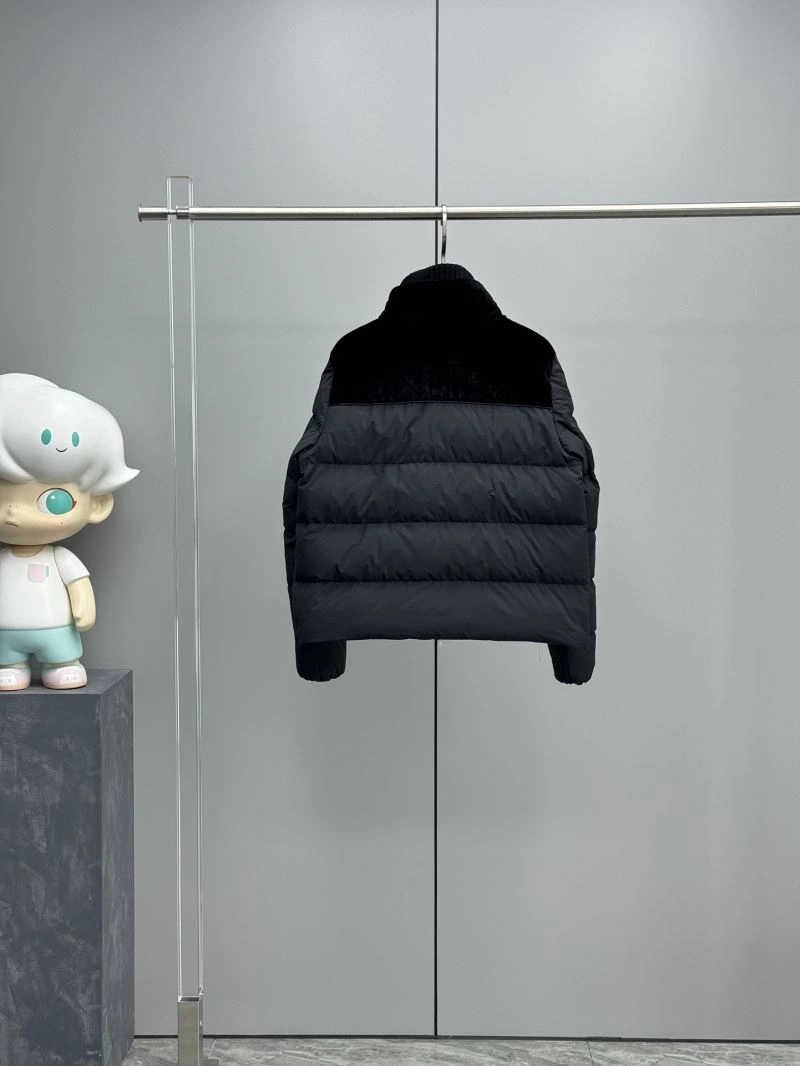 Moncler Down Jackets Supportive 144775