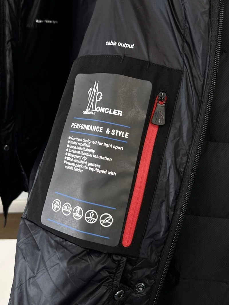 Moncler Down Jackets Breathable 144782