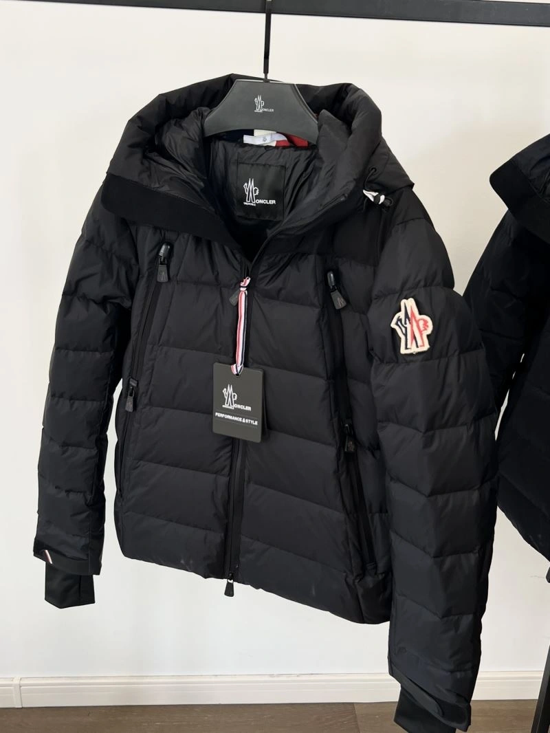 Moncler Down Jackets OnTrend 144777