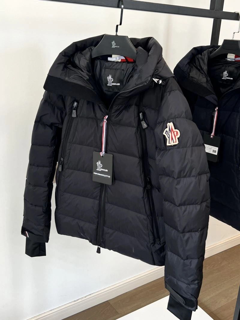 Moncler Down Jackets OnTrend 144777