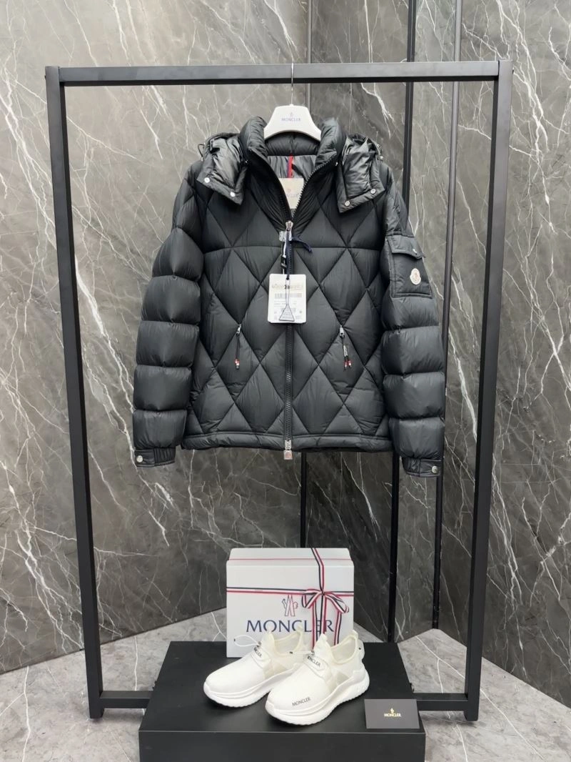 Moncler Down Jackets Functional 144796