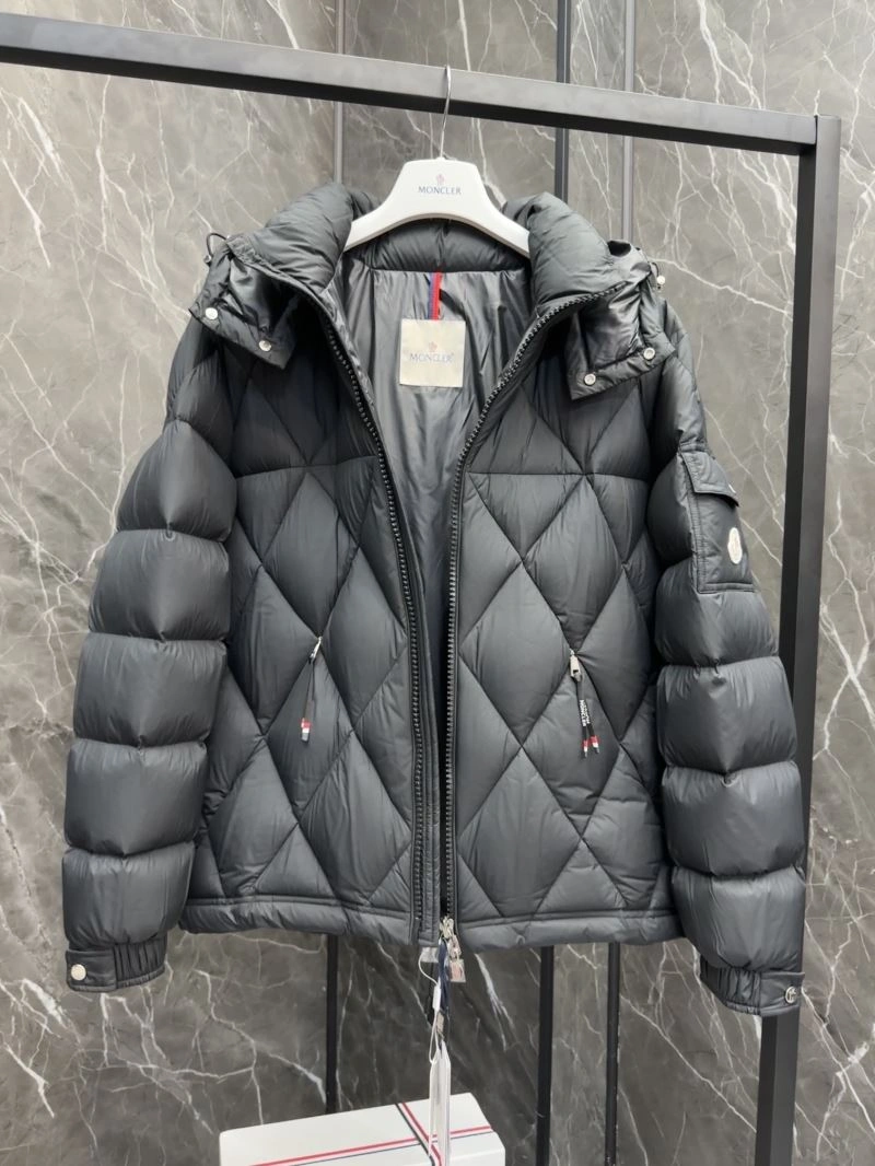 Moncler Down Jackets Functional 144796