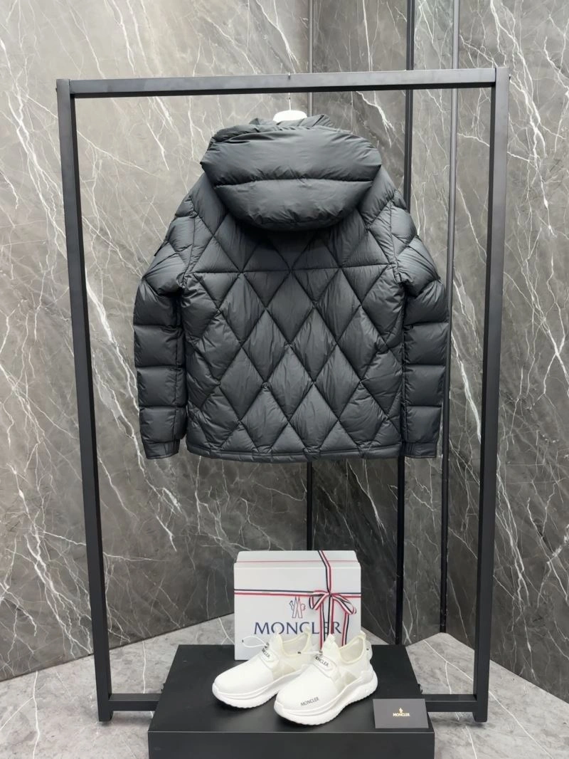 Moncler Down Jackets Functional 144796