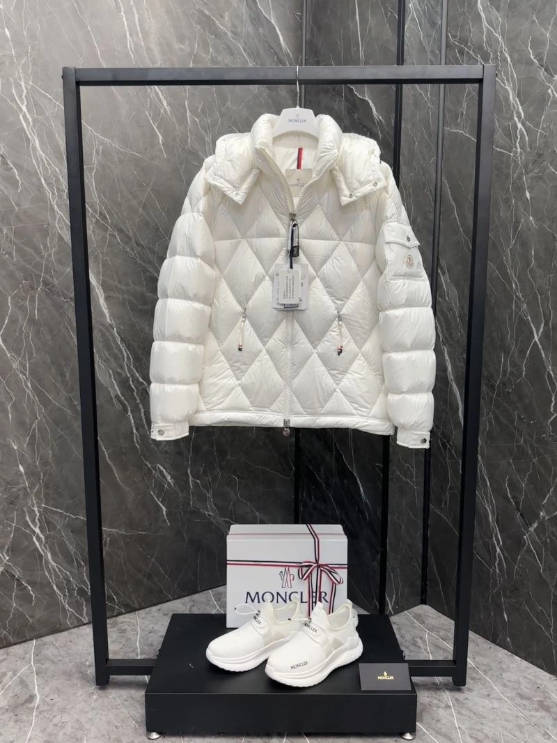 SportInspired Moncler Down Jackets 144773