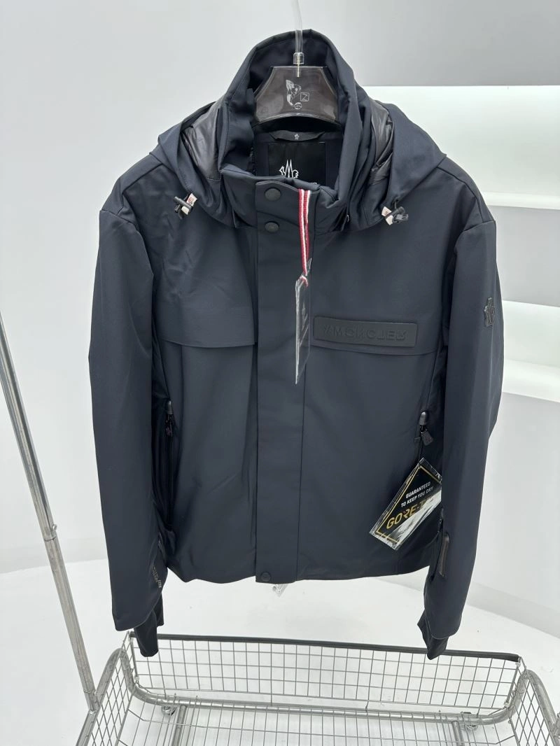 WaterResistant Moncler Down Jackets 144781