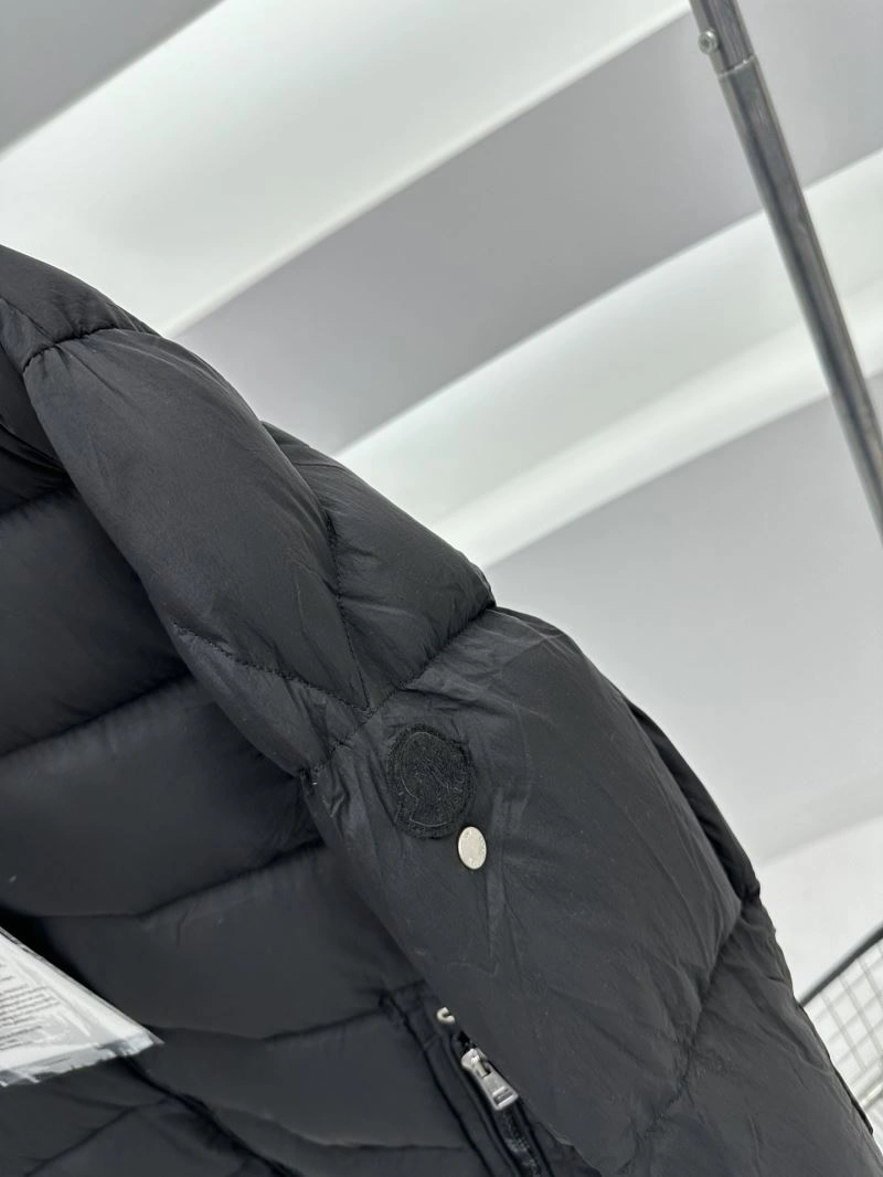 Moncler Down Jackets Tailored 144778
