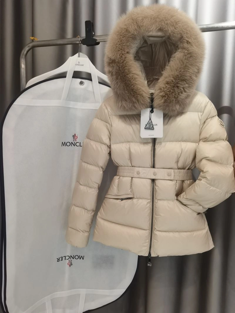 Moncler Down Jackets Durable 144795