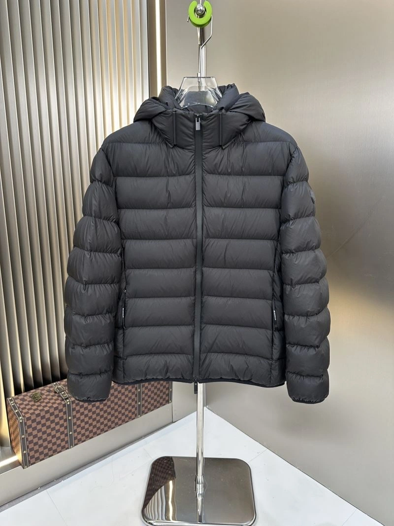 Moncler Down Jackets TravelReady 144764