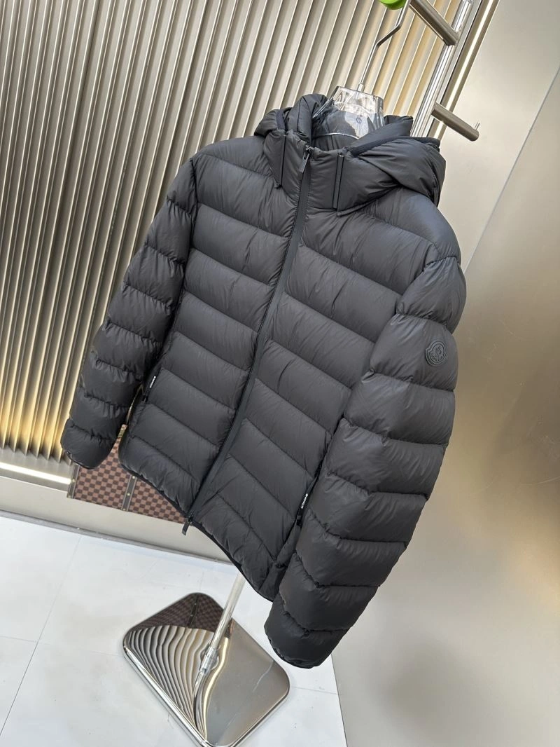 Moncler Down Jackets TravelReady 144764