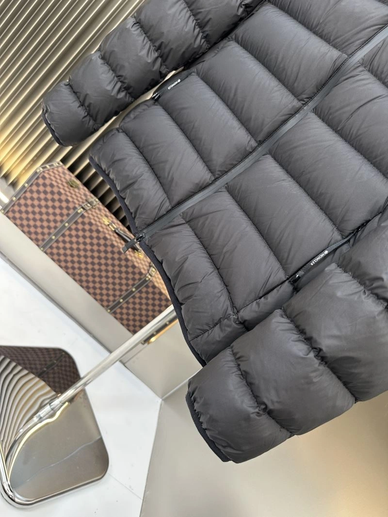 Moncler Down Jackets TravelReady 144764