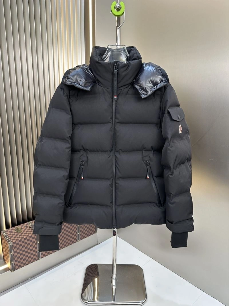 Moncler Down Jackets MultiPurpose 144762