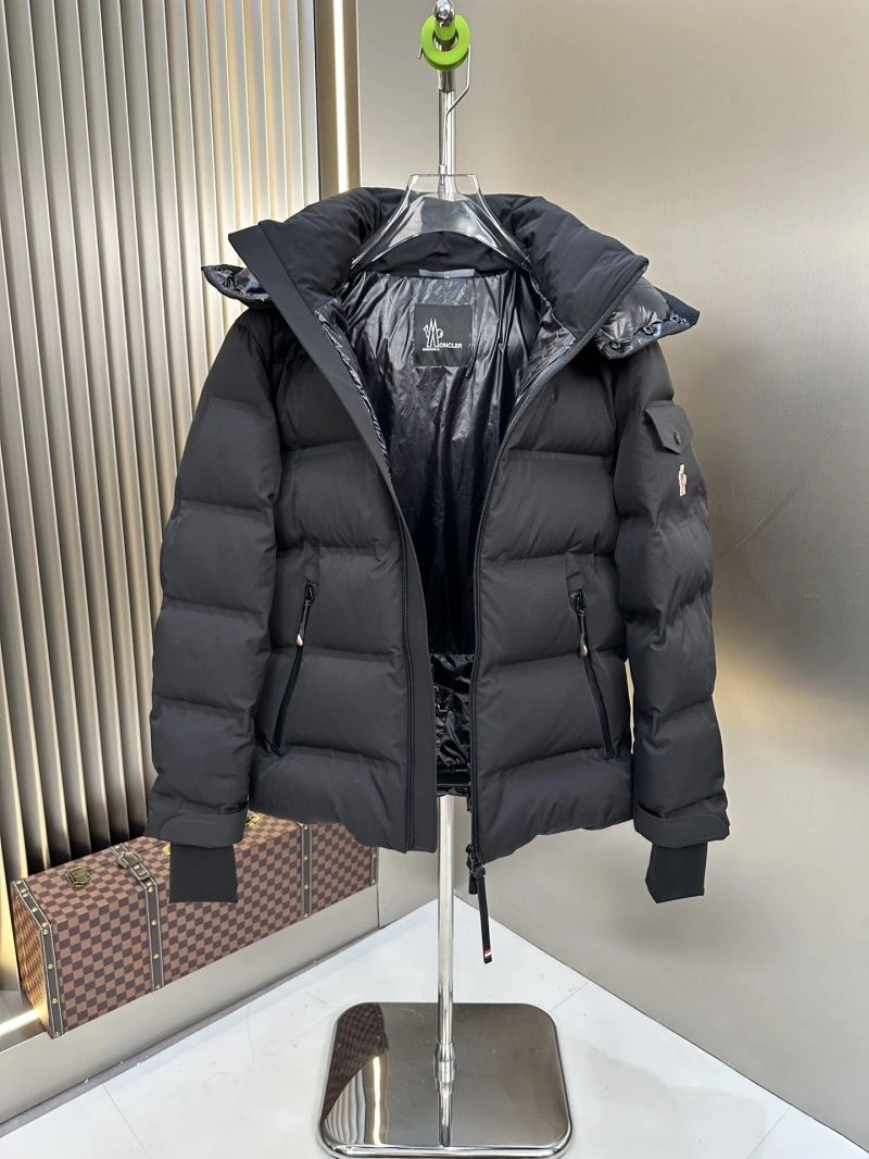 Moncler Down Jackets MultiPurpose 144762