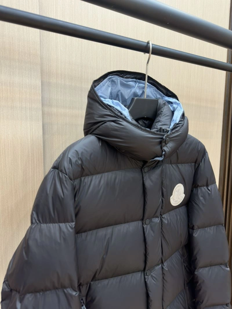 Moncler Down Jackets Fashionable 144758