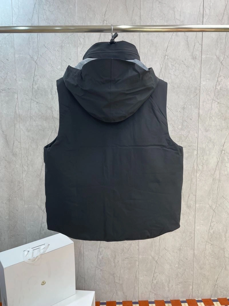 Moncler Down Jackets Flexible 144742