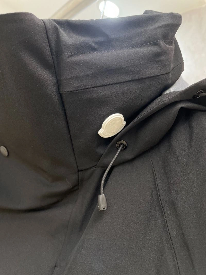 Moncler Down Jackets Flexible 144742