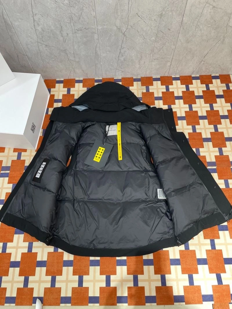 Moncler Down Jackets Flexible 144742