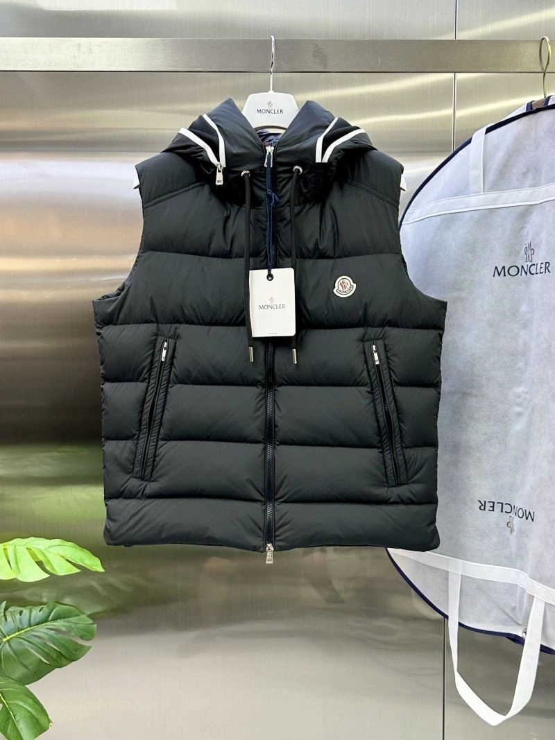 Moncler Down Jackets Durable 144738