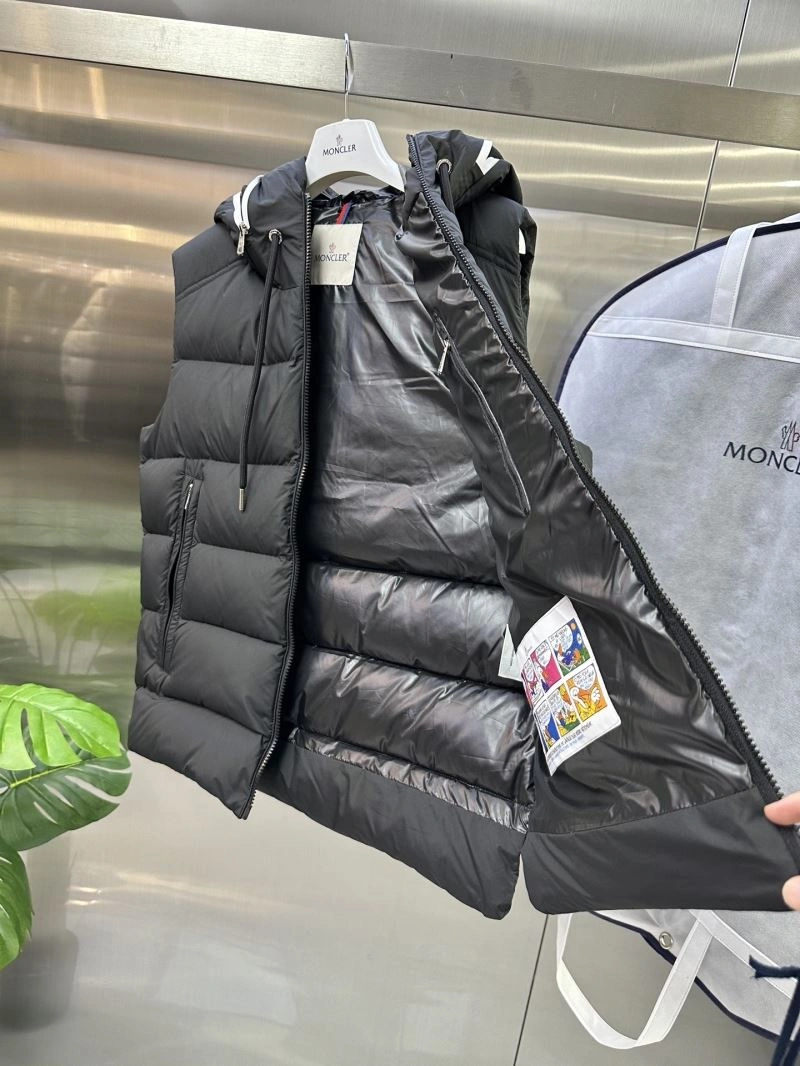 Moncler Down Jackets Durable 144738