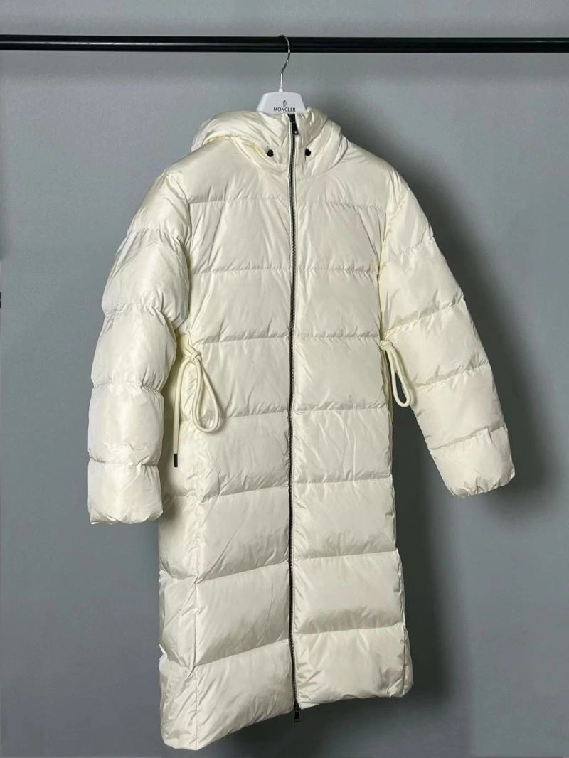 Sporty Moncler Down Jackets 144729
