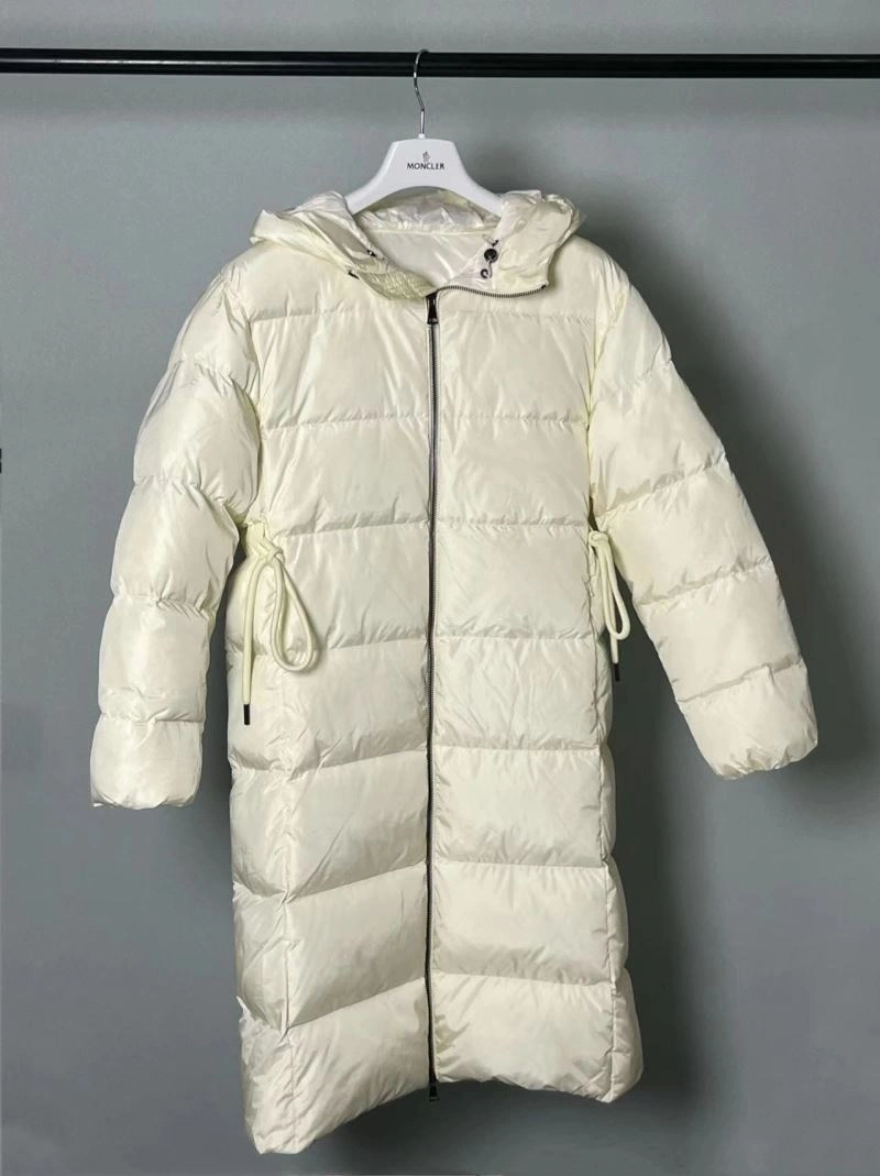 Sporty Moncler Down Jackets 144729