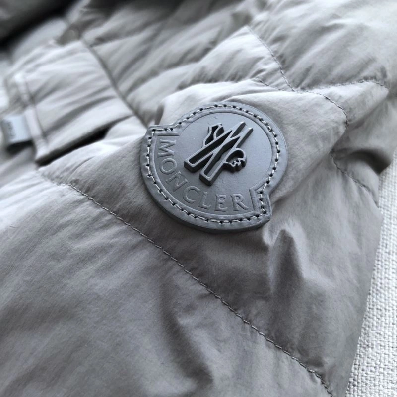 Moncler Down Jackets TimelessDesign 144722