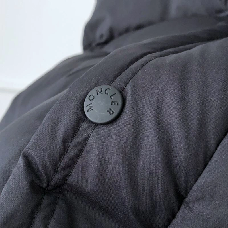 Moncler Down Jackets Popular 144717