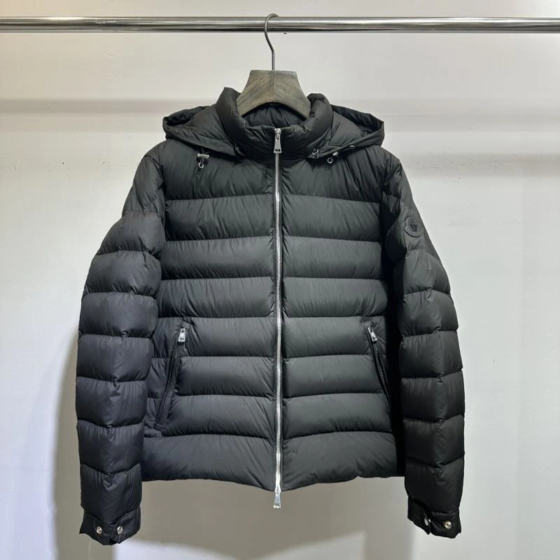 Moncler Down Jackets Elegant 144719