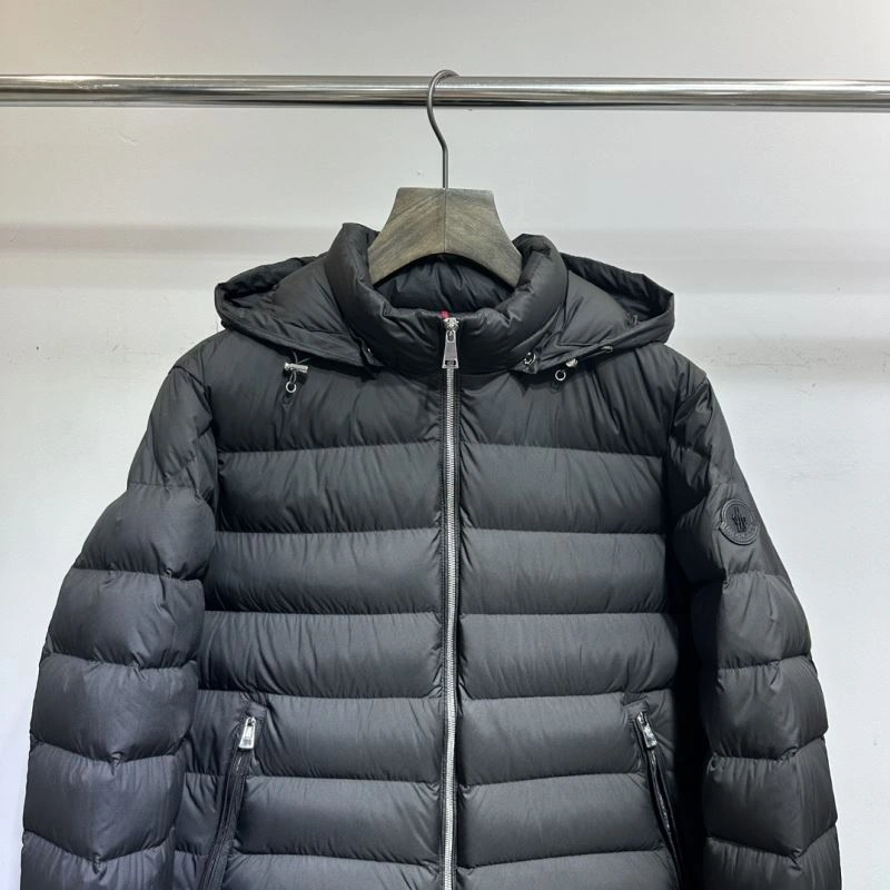 Moncler Down Jackets Elegant 144719