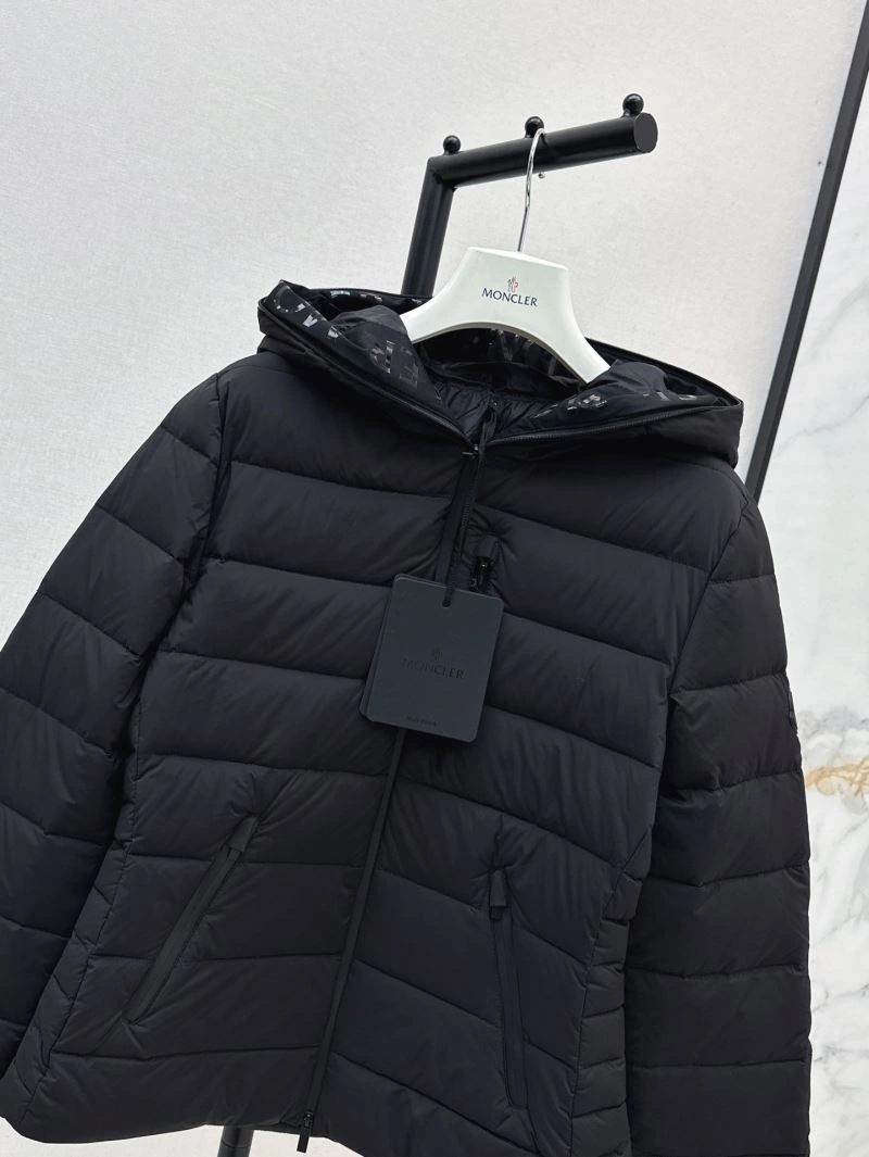 Moncler Down Jackets Attractive 144711