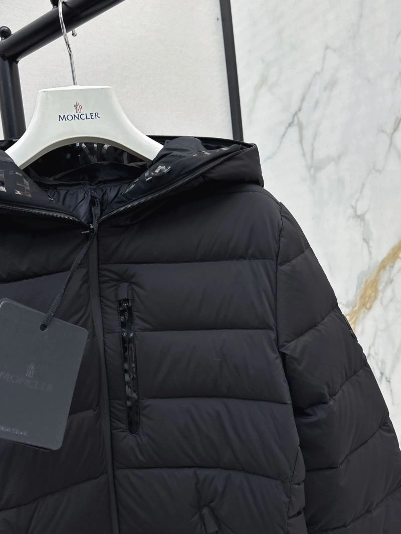Moncler Down Jackets Attractive 144711