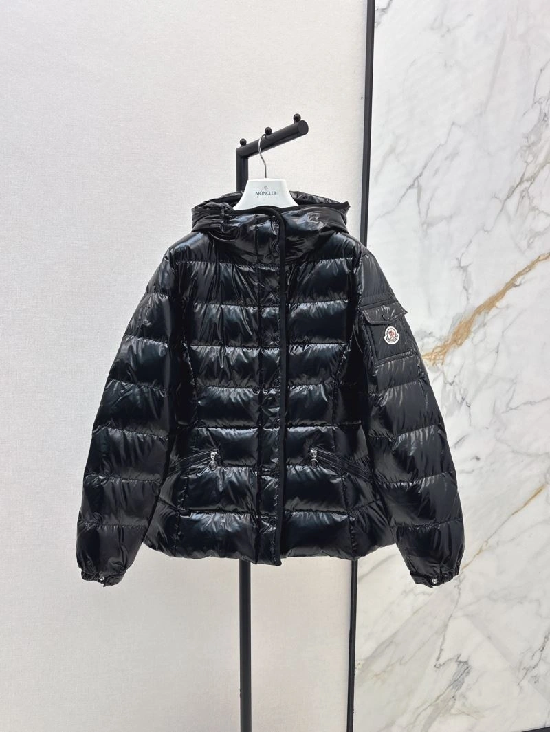 Moncler Down Jackets Seasonal 144700