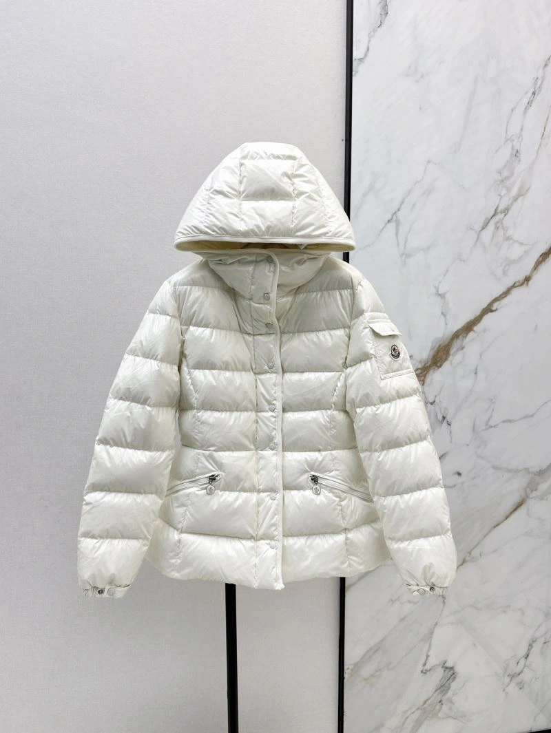 Moncler Down Jackets Chic 144702
