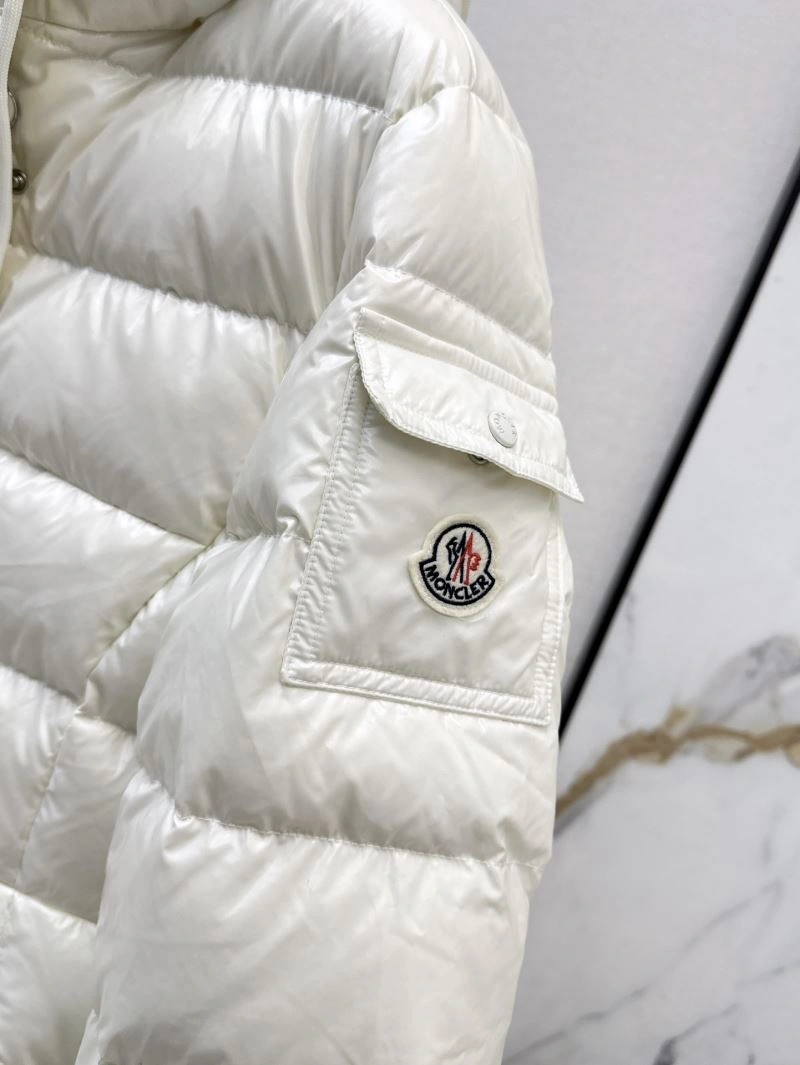 Moncler Down Jackets Chic 144702