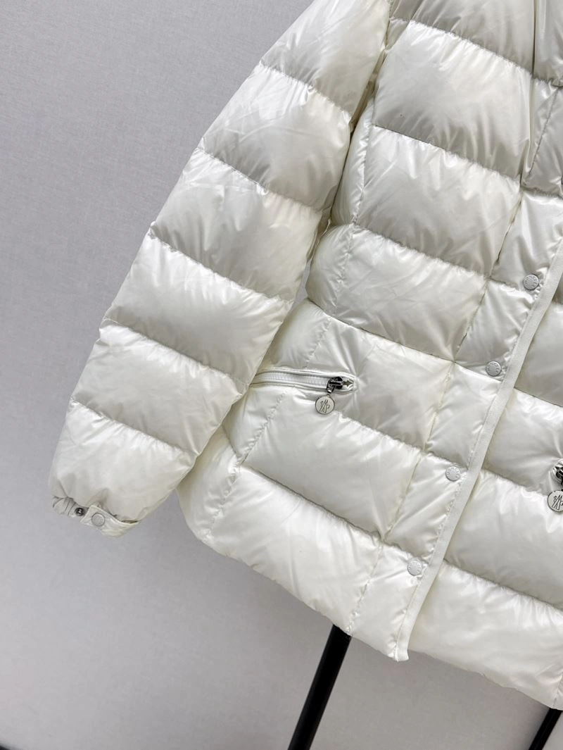 Moncler Down Jackets Chic 144702