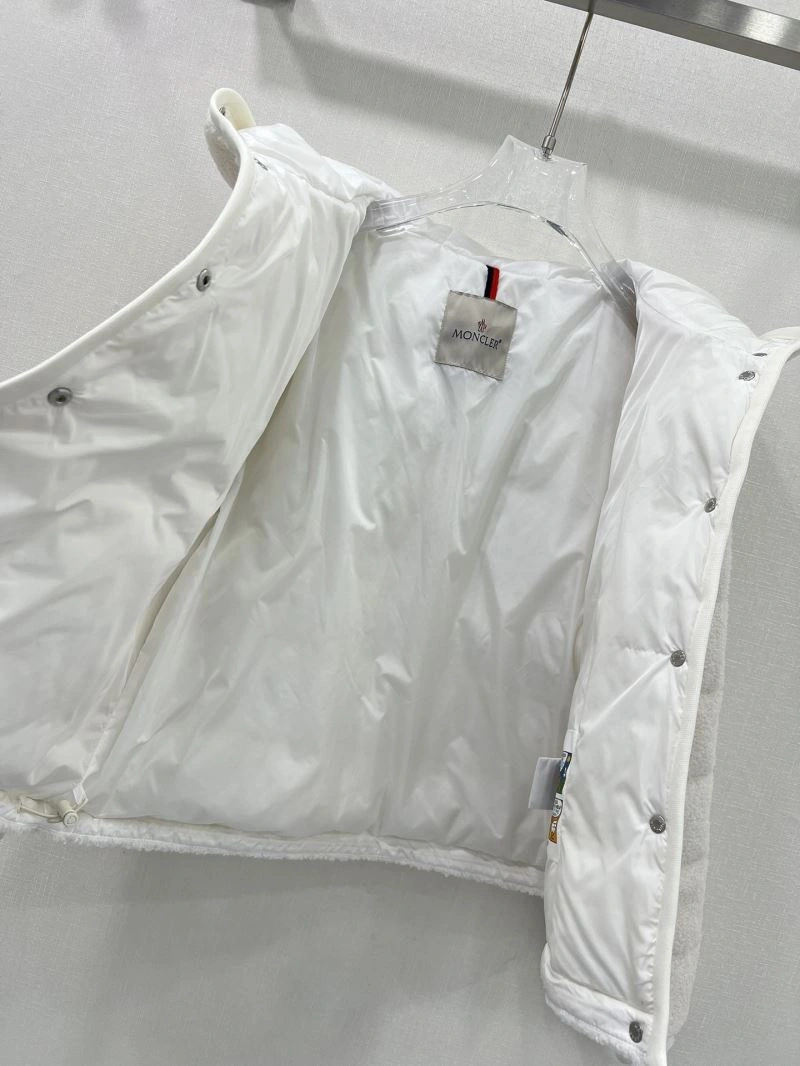 Flexible Moncler Down Jackets 144684