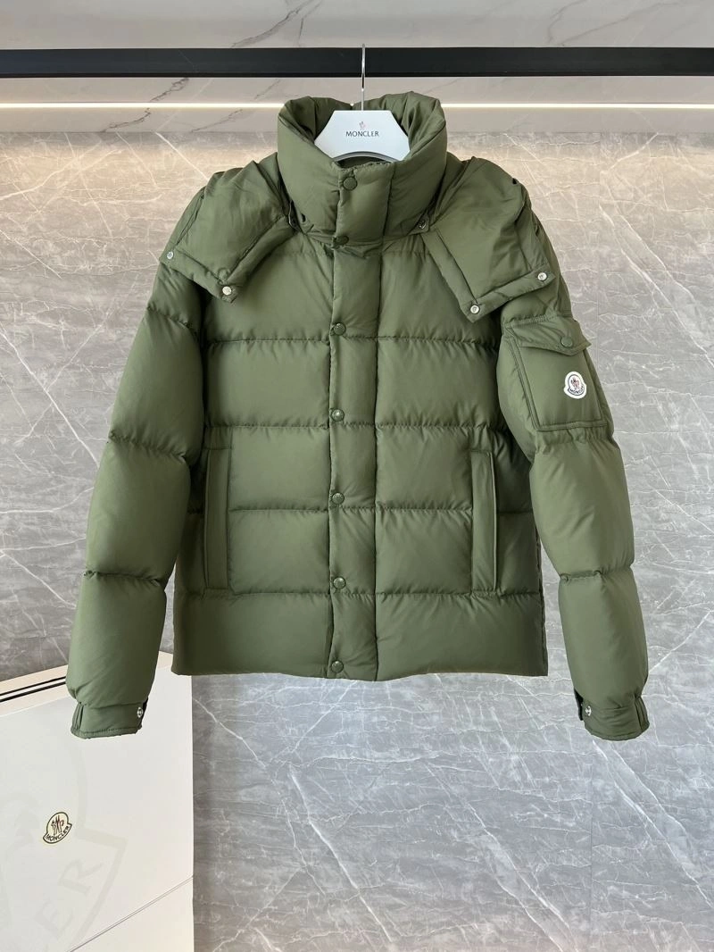 FashionForward Moncler Down Jackets 144679