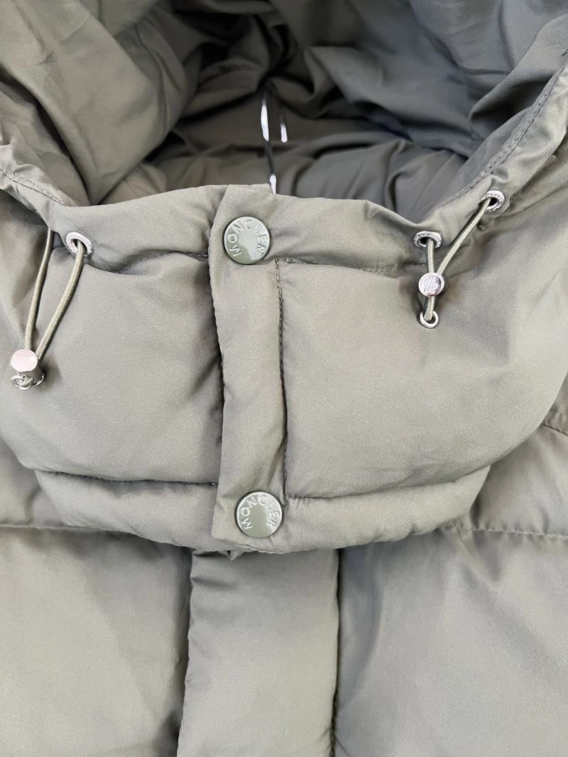 Moncler Down Jackets SmoothTexture 144675