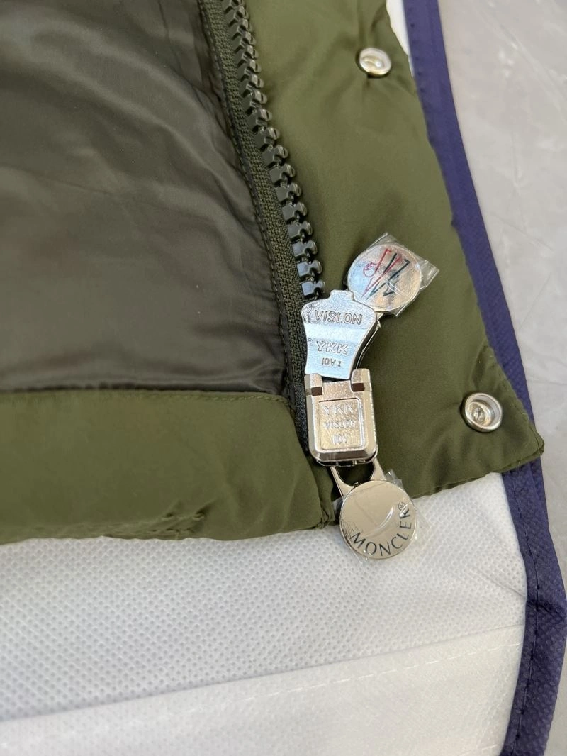 Moncler Down Jackets SmoothTexture 144675