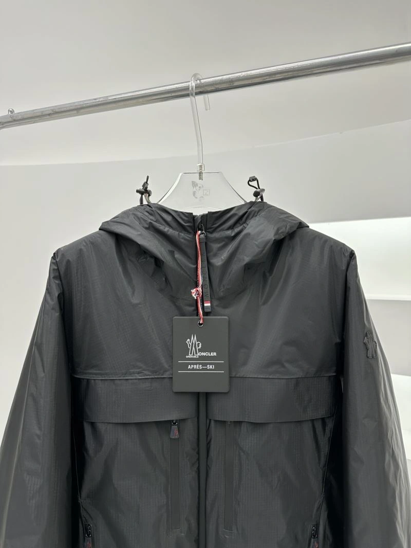 Moncler Down Jackets Fashionable 144671