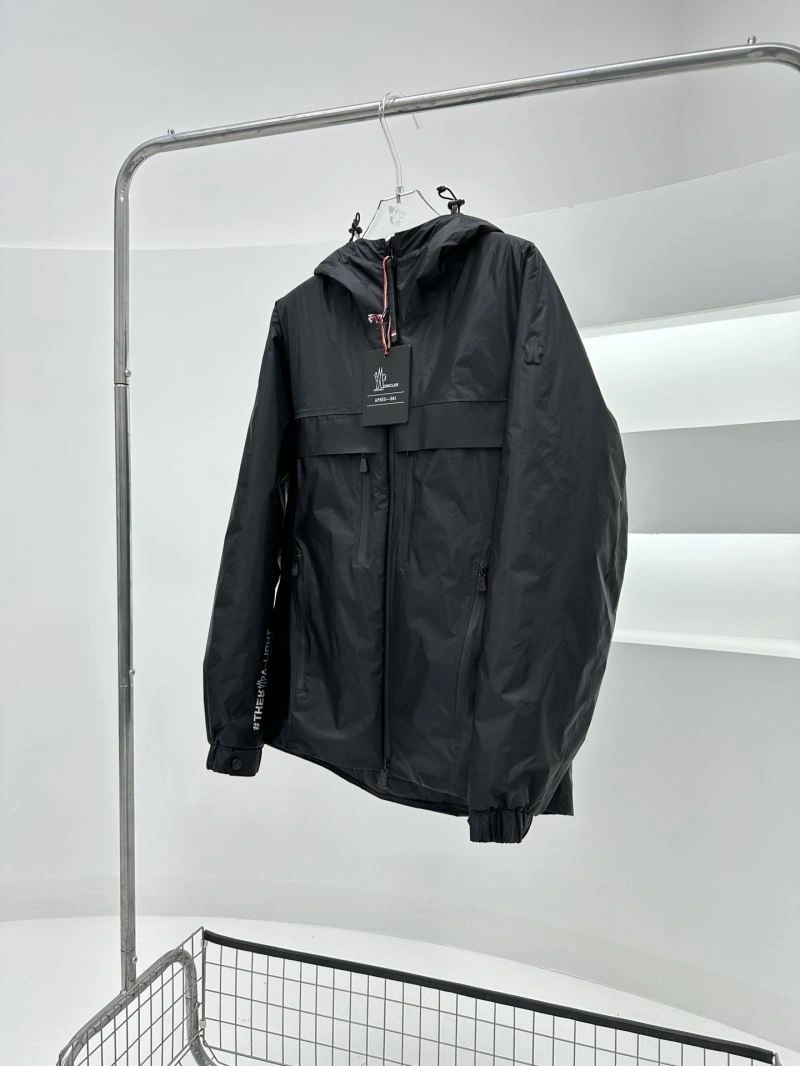 Moncler Down Jackets Fashionable 144671