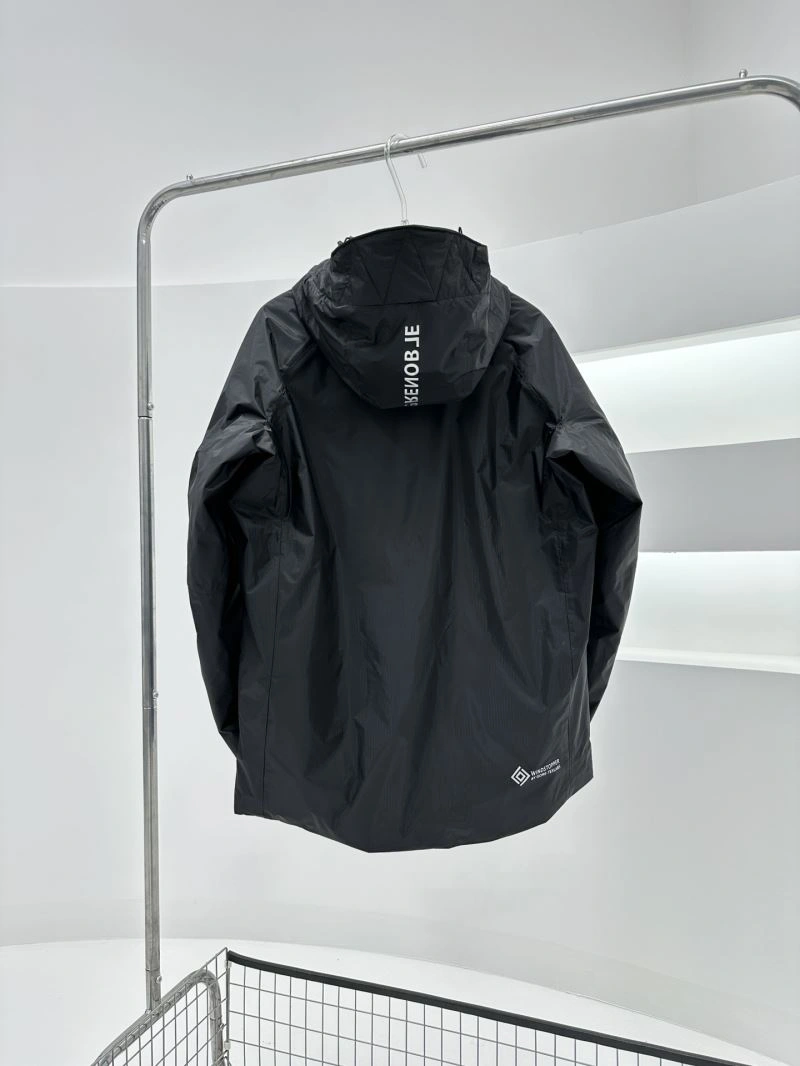 Moncler Down Jackets Fashionable 144671
