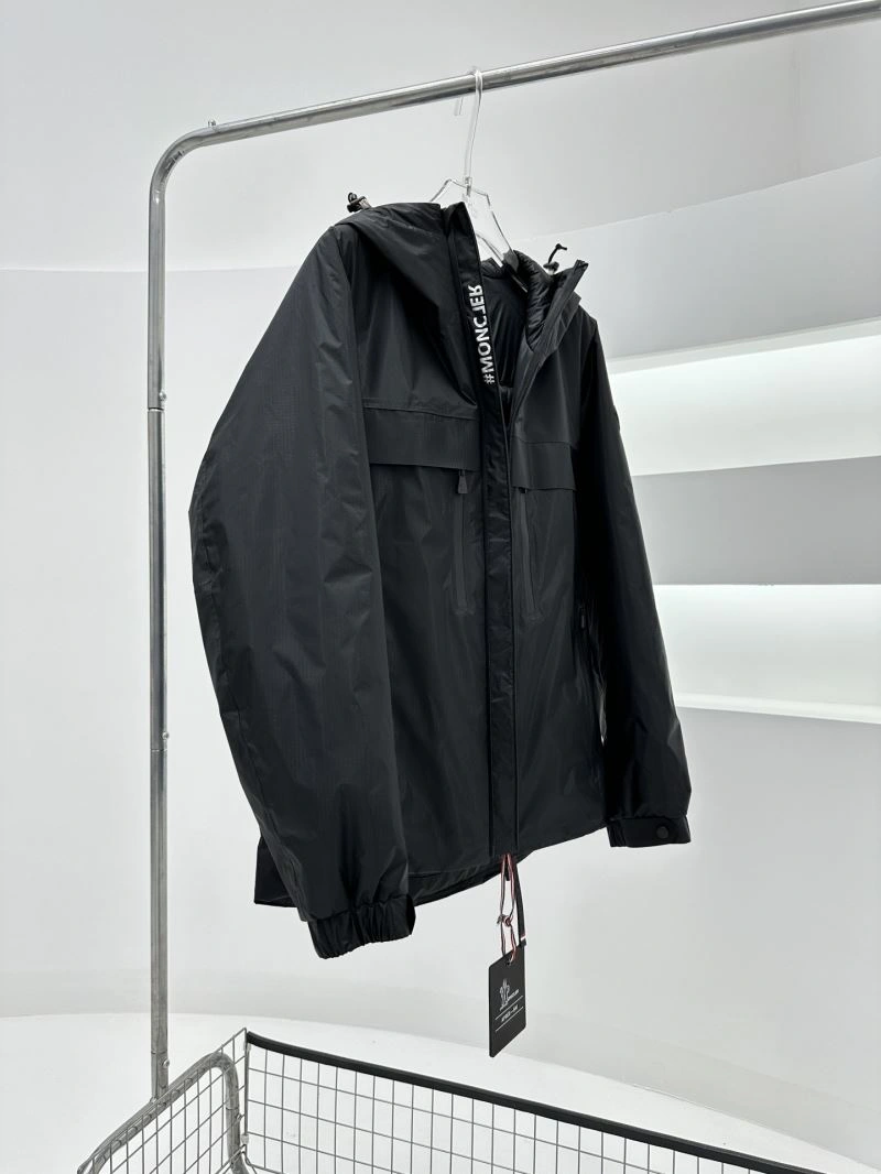 Moncler Down Jackets Fashionable 144671