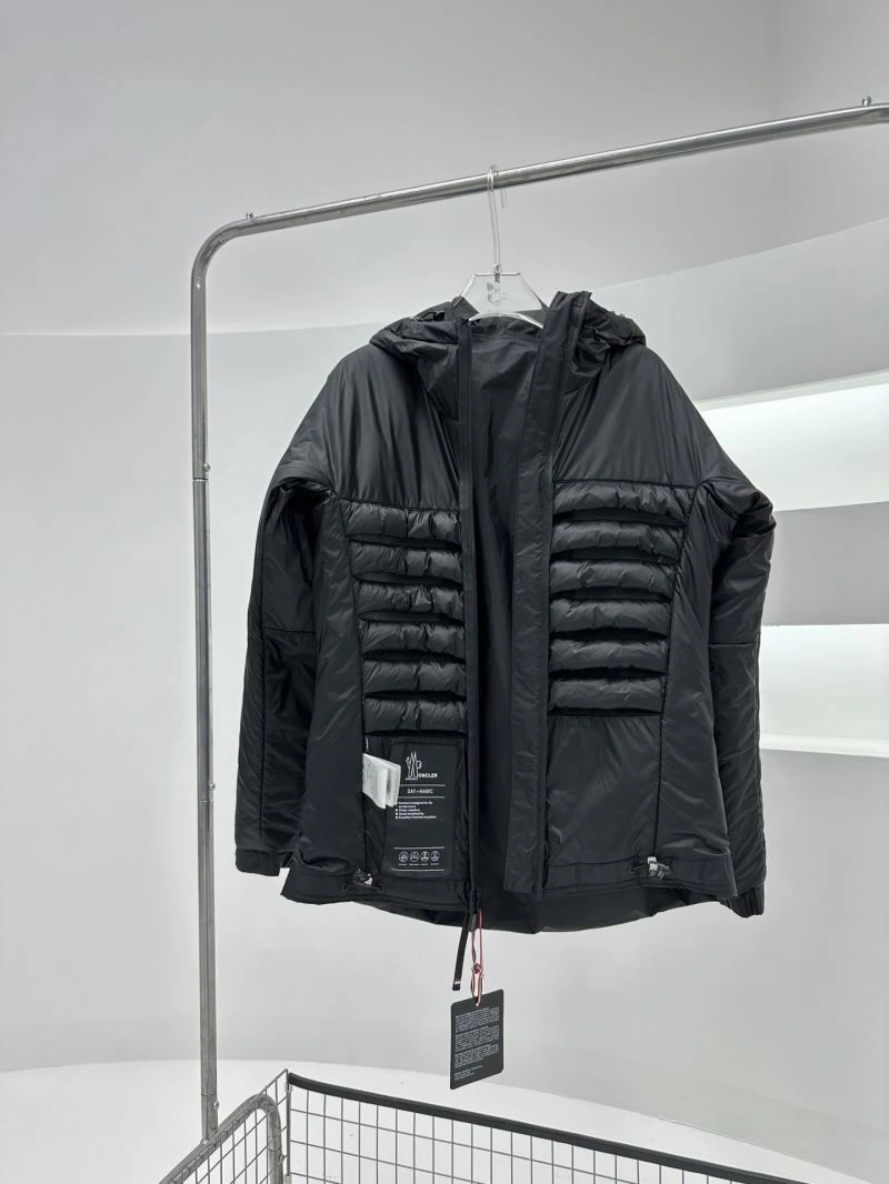 Moncler Down Jackets Fashionable 144671