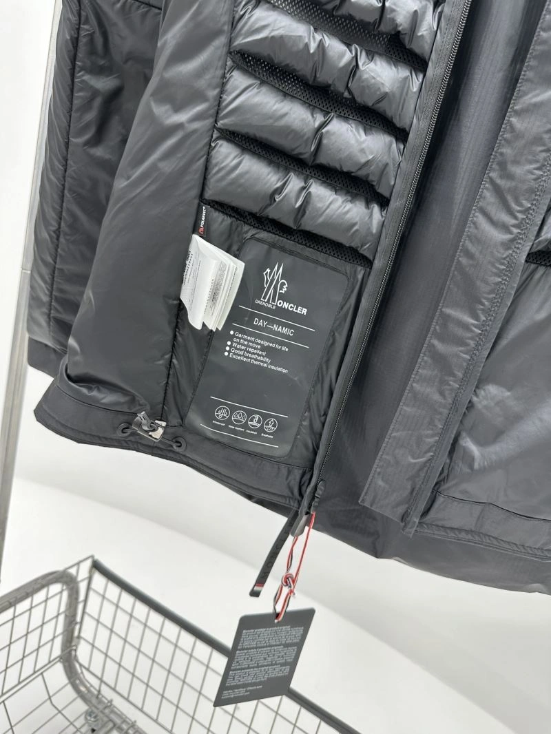 Moncler Down Jackets Fashionable 144671